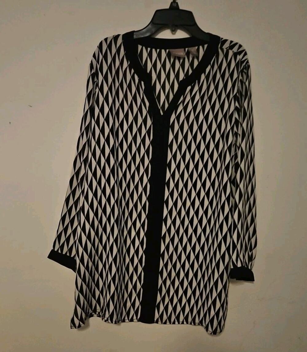 Chico's Blouse Top Women's Size 2 Black And White Patterned V-neck 3/4 Sleeve